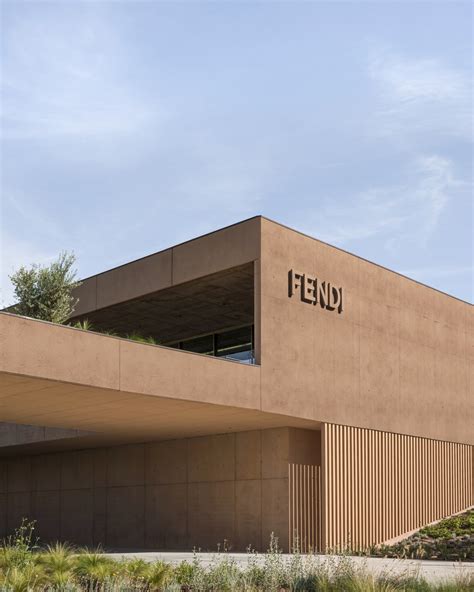 fendi fabbrica capannuccia perazzi|Piuarch, Marcello Mariana · FENDI Factory · Divisare.